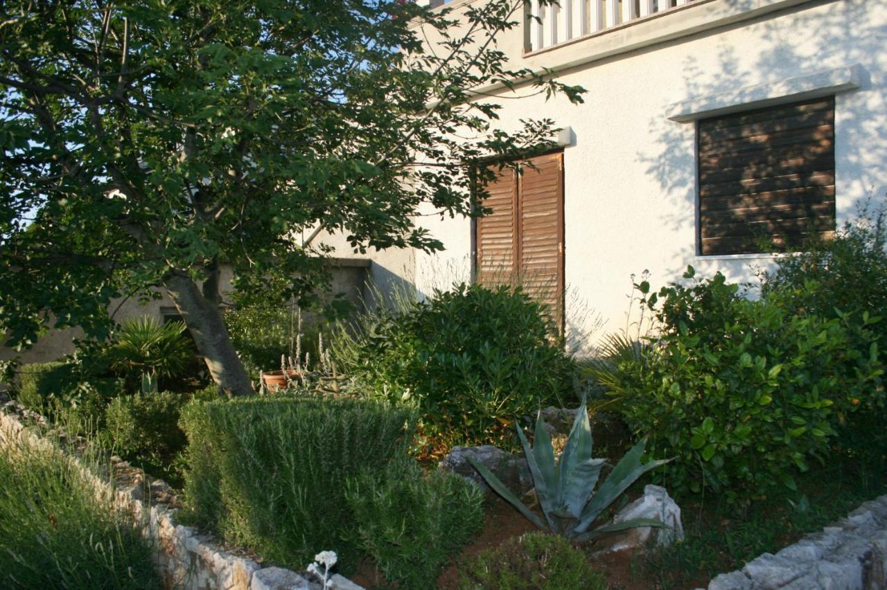 Apartments With A Parking Space Njivice, Krk - 5427 מראה חיצוני תמונה